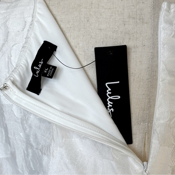 NEW Lulus Exquisite Moments White Floral Jacquard Sleeveless Mini Dress XL #1567 - Picture 5 of 6